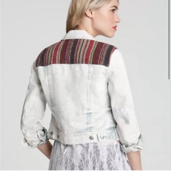 Free People Cropped, Baja White Washed Denim Jean Jacket - Picture 3 of 11
